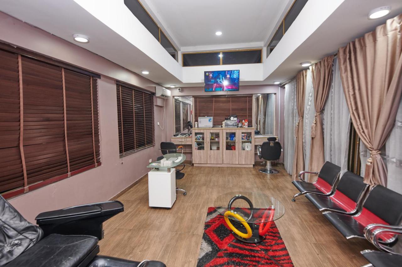 Oak Haven Hotel & Suites 포트하커트 외부 사진