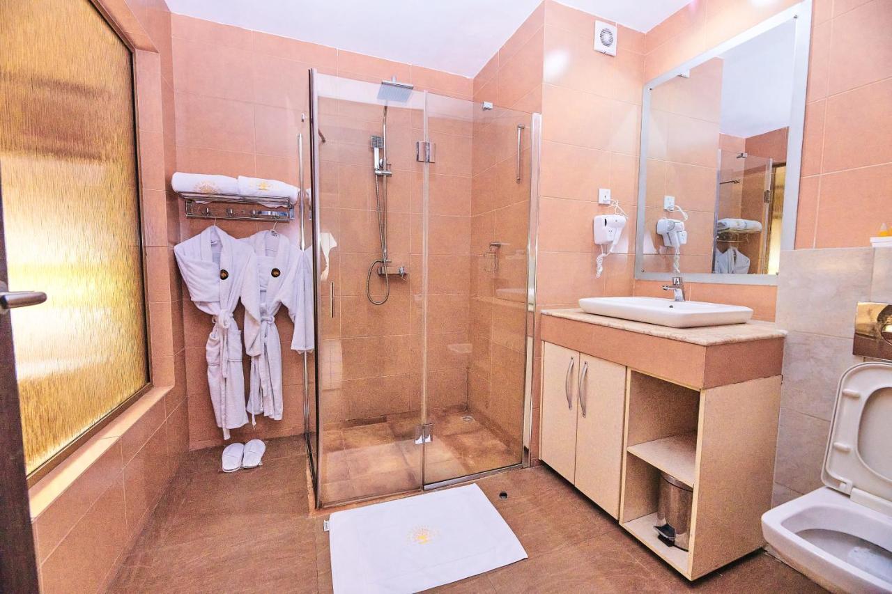 Oak Haven Hotel & Suites 포트하커트 외부 사진